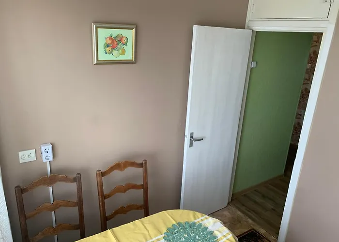 Jalaka, 2-bedroom - 1 Big Bed - 2 Single Bed Tartu