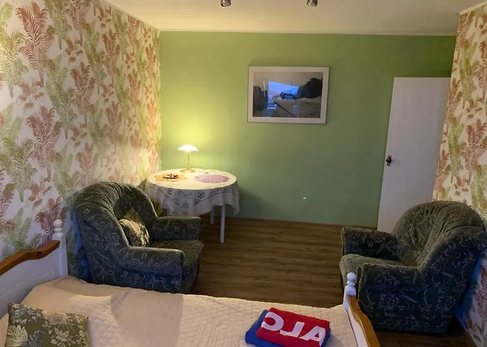 Jalaka, 2-bedroom - 1 Big Bed - 2 Single Bed * Tartu